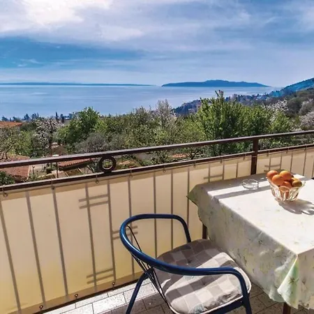 Cozy With A Sea View Apartment