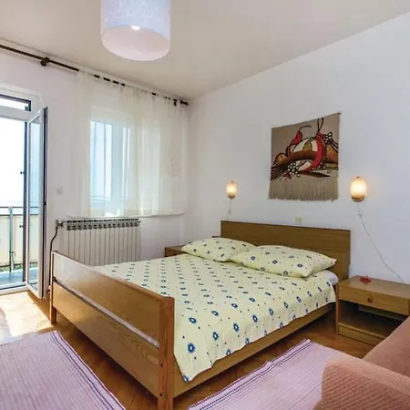 Apartment Cozy With A Sea View
